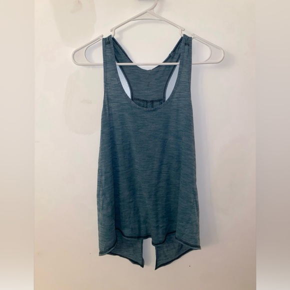 3 lululemon tank tops in pink, grey, blue - Picture 3 of 6